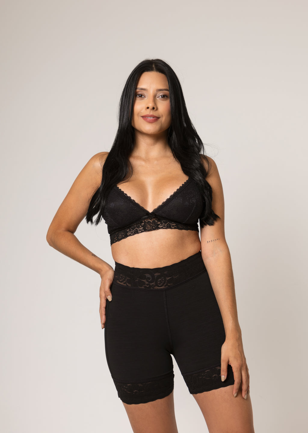 Short media pierna de alta compresión y realce de glúteos